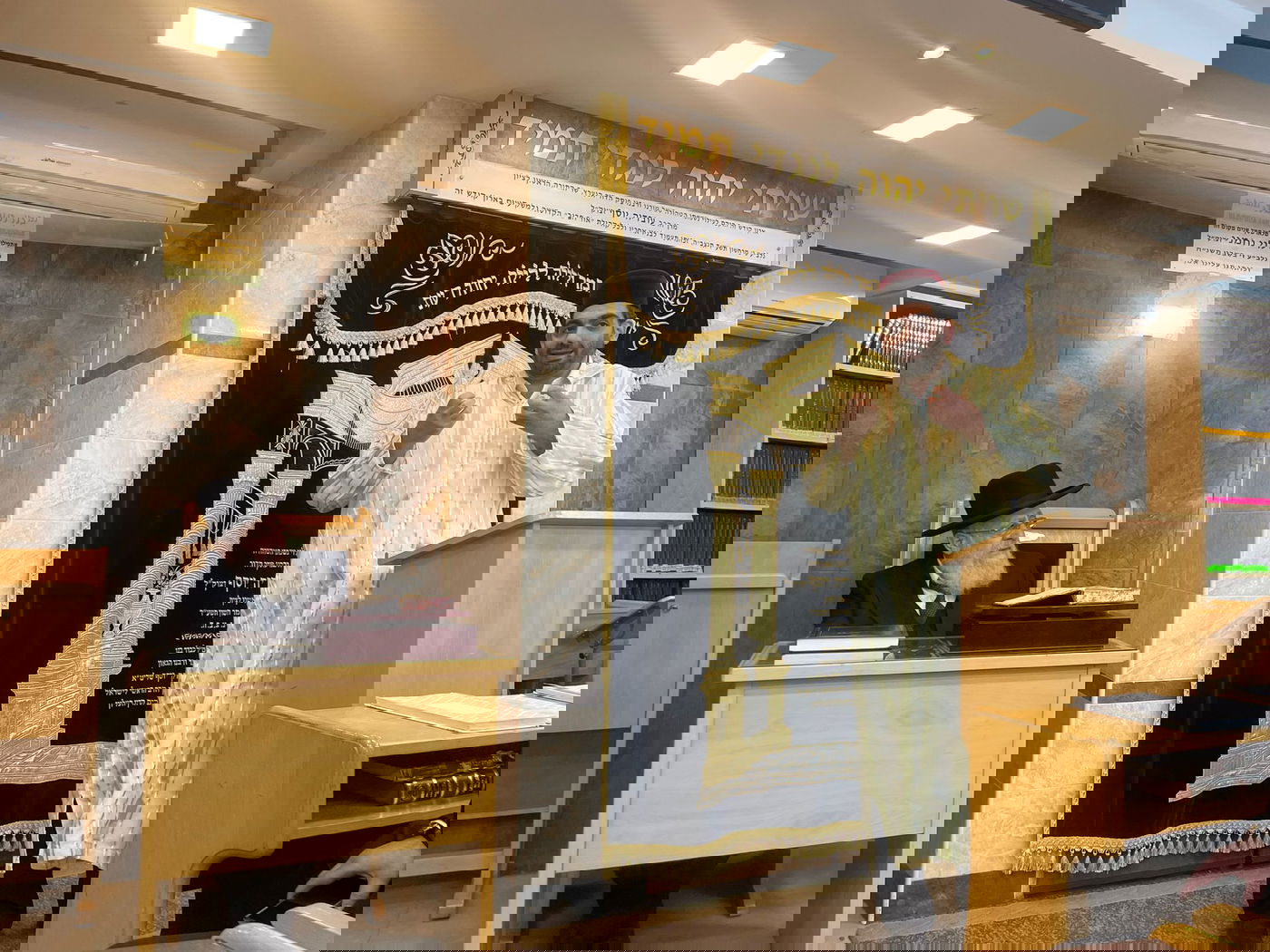 תיעוד: קריאת המגילה של הראשון לציון