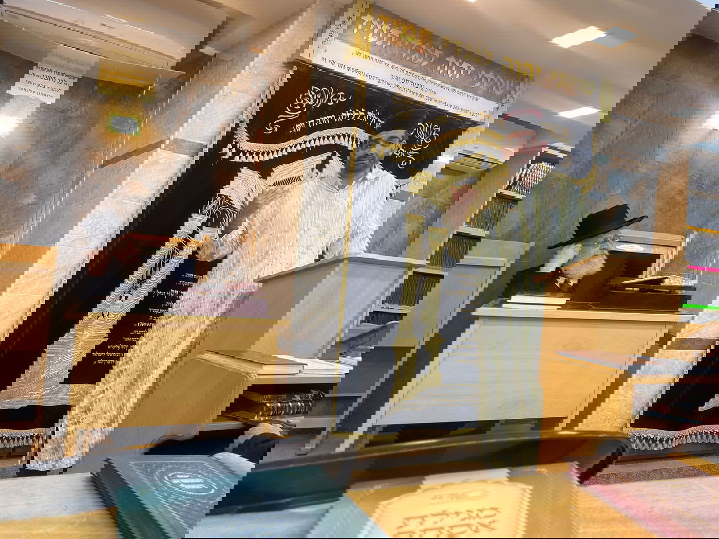 תיעוד: קריאת המגילה של הראשון לציון