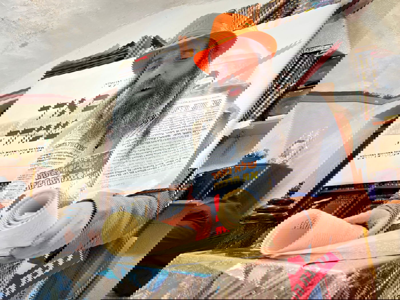 התחפושת של יואליש קרויס: המאבק נגד הרכבת • תיעוד