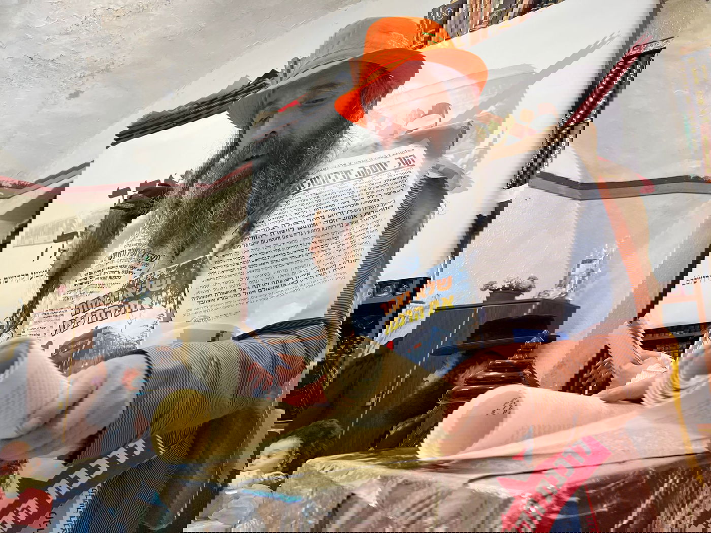 התחפושת של יואליש קרויס: המאבק נגד הרכבת • תיעוד