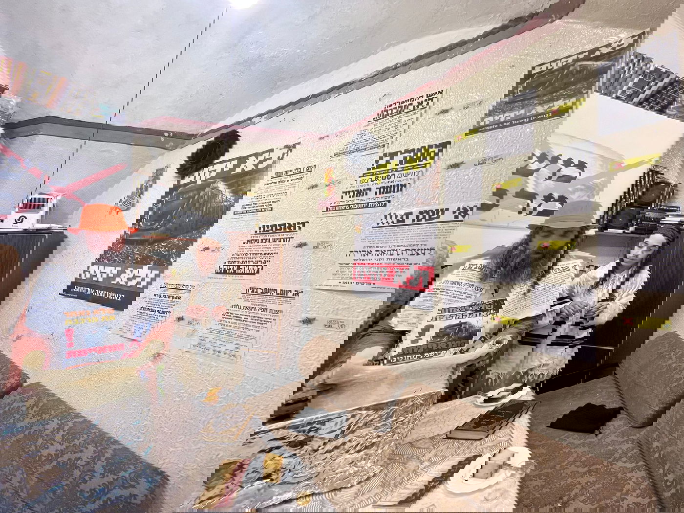 התחפושת של יואליש קרויס: המאבק נגד הרכבת • תיעוד