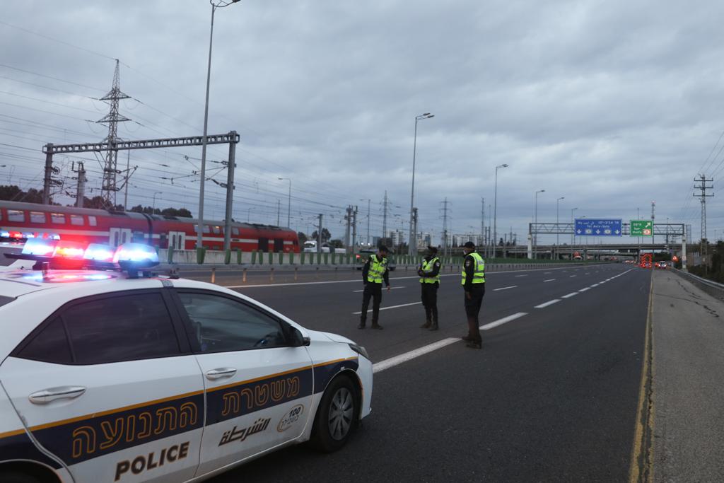 החסימה בכביש 1, בירידה לכביש 4