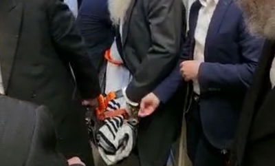 תיעוד: מיטת מרן שר התורה בדרך לטהרה