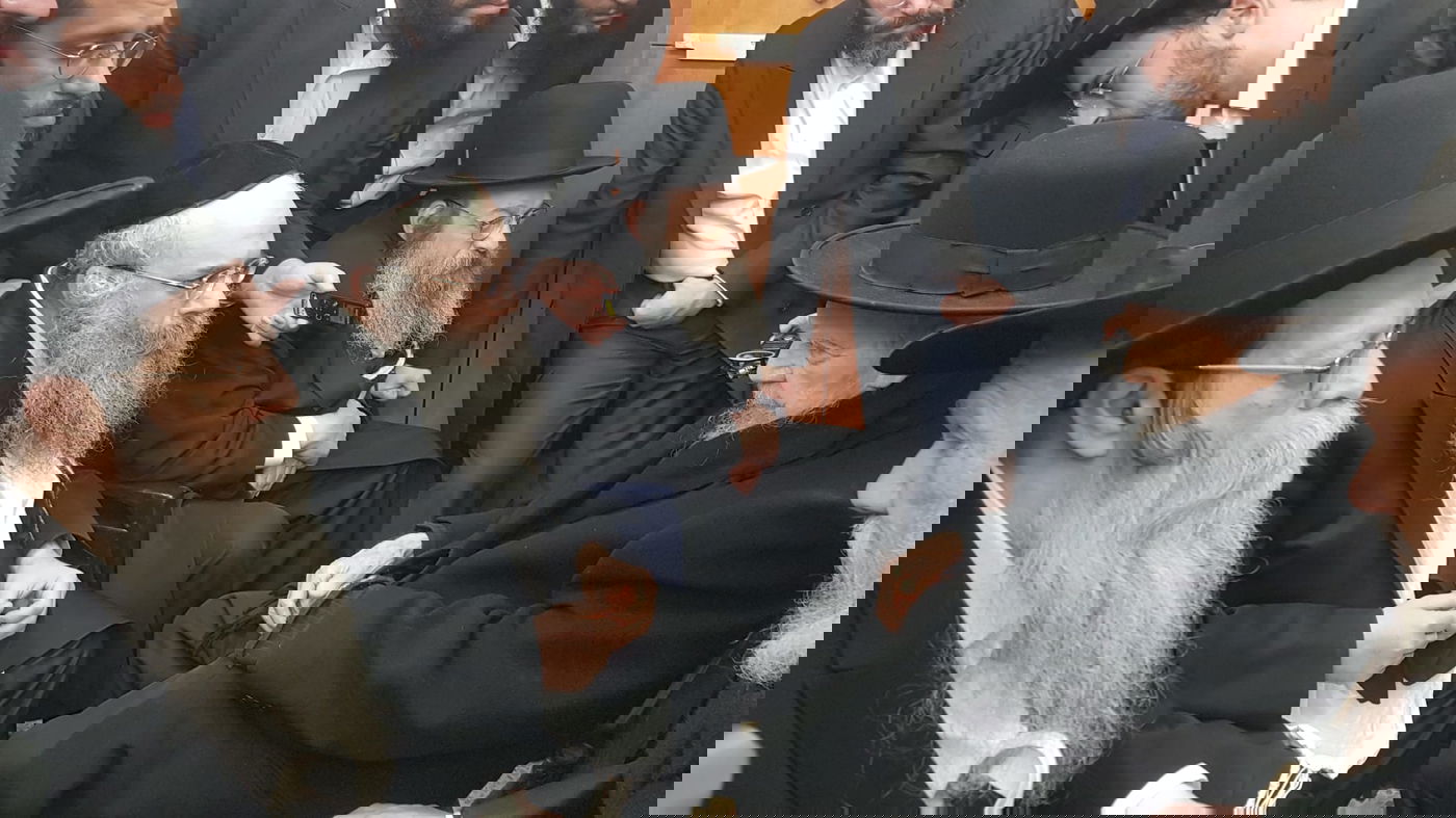 8 דפים ביום? הגר"ג אדלשטיין ניחם את בניו של שר התורה