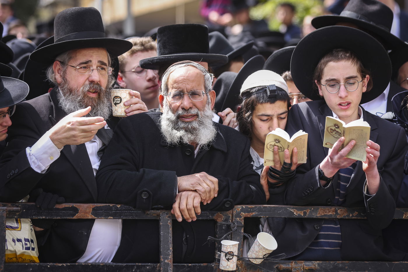 מהפטירה ועד הקבורה - ב-182 תמונות • צפו