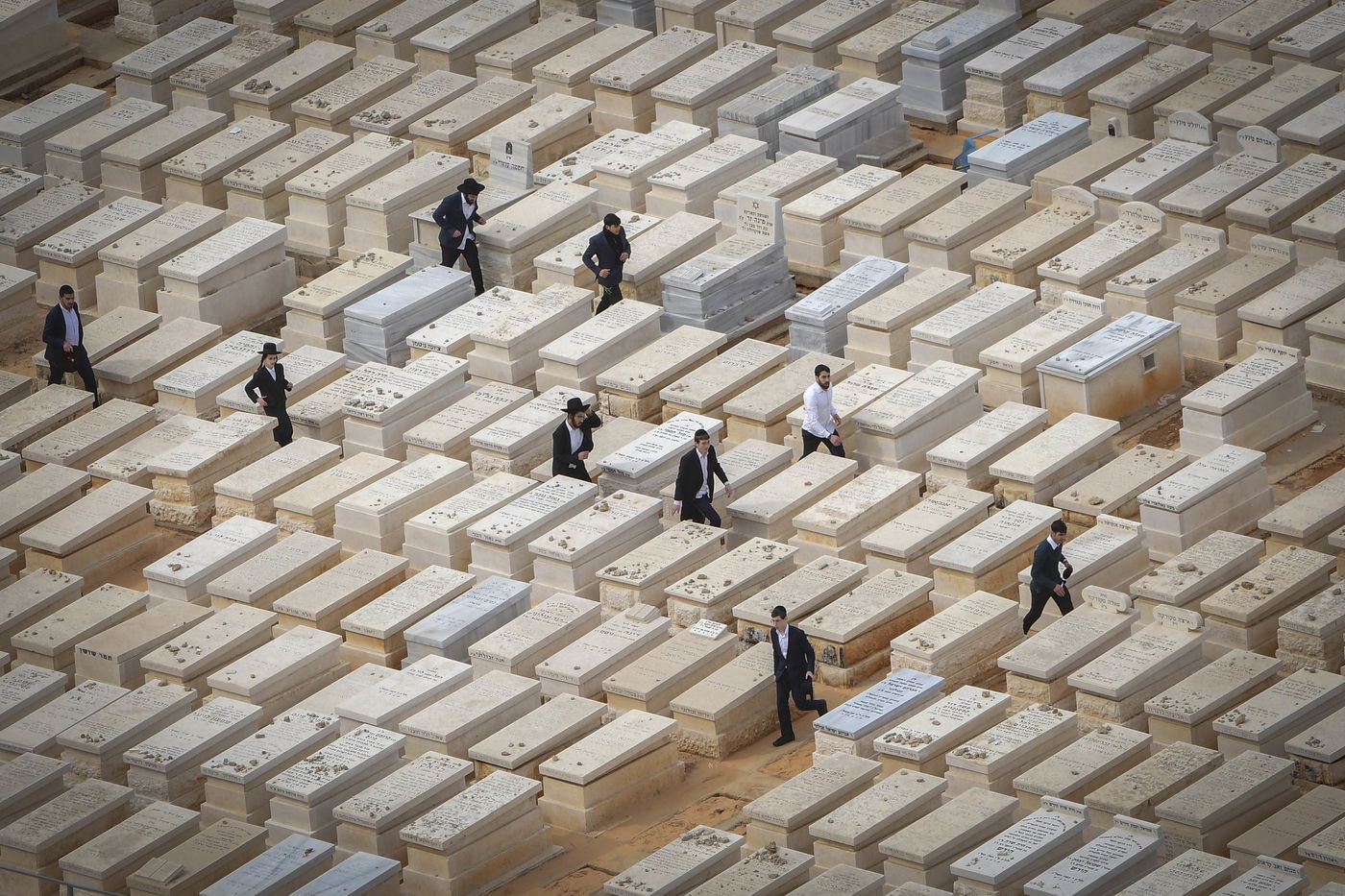 מהפטירה ועד הקבורה - ב-182 תמונות • צפו