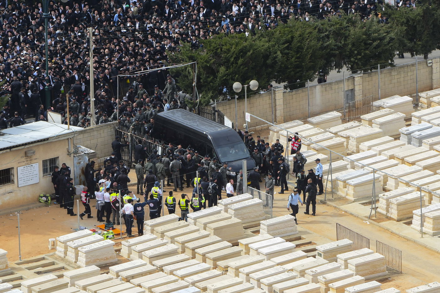 מהפטירה ועד הקבורה - ב-182 תמונות • צפו