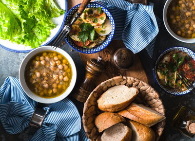 מרק חומוס יווני