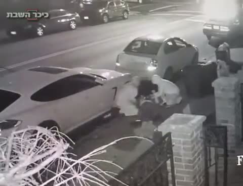 שודדים בפלטבוש. אילוסטרציה, למצולמים אין קשר לנאמר בכתבה