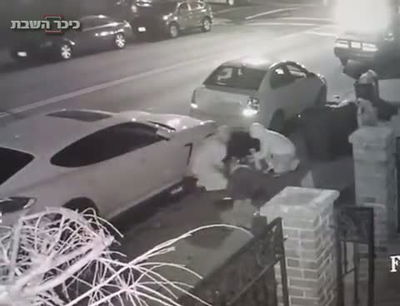 שודדים בפלטבוש. אילוסטרציה, למצולמים אין קשר לנאמר בכתבה