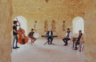 אביחי פז גרינוולד מארח בסינגל קליפ חדש: אנא בחסדך