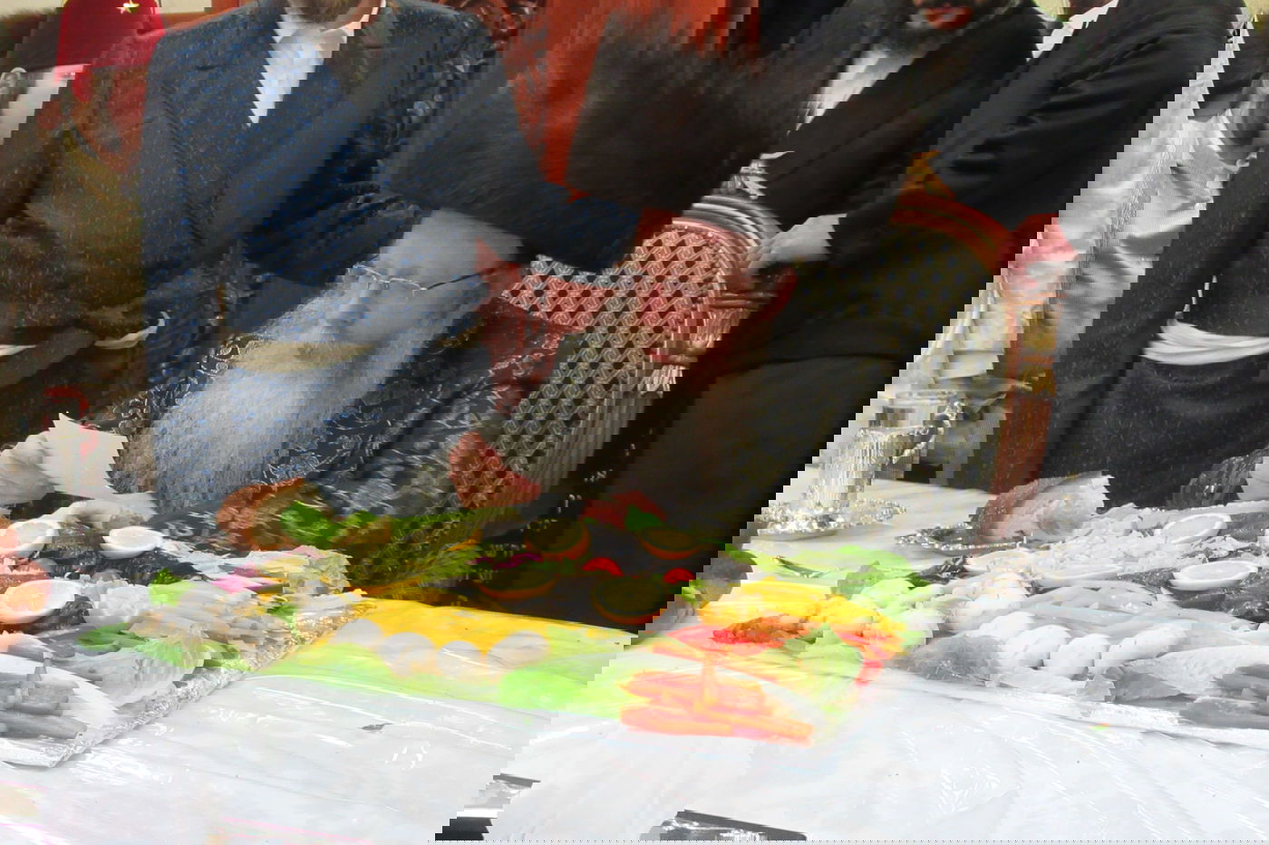 האדמו"ר רקד על השולחן; פורים בקרעטשניף קרית גת