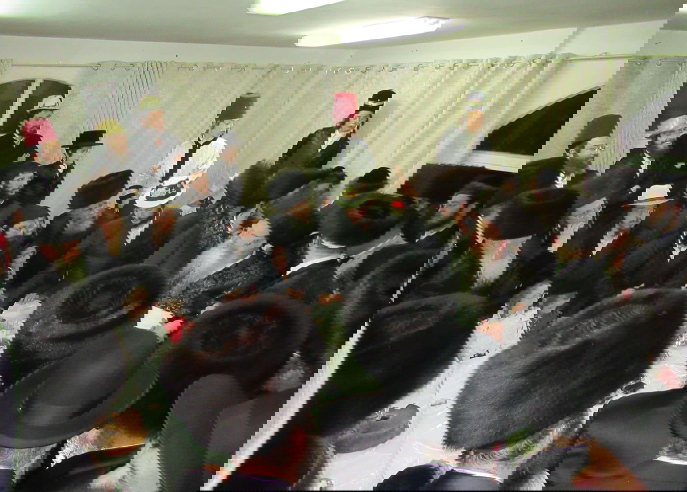 האדמו"ר רקד על השולחן; פורים בקרעטשניף קרית גת