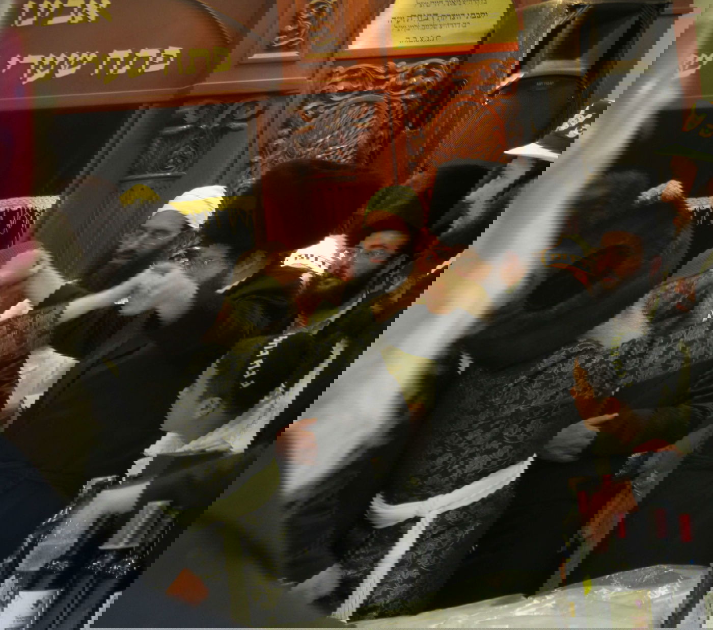 האדמו"ר רקד על השולחן; פורים בקרעטשניף קרית גת