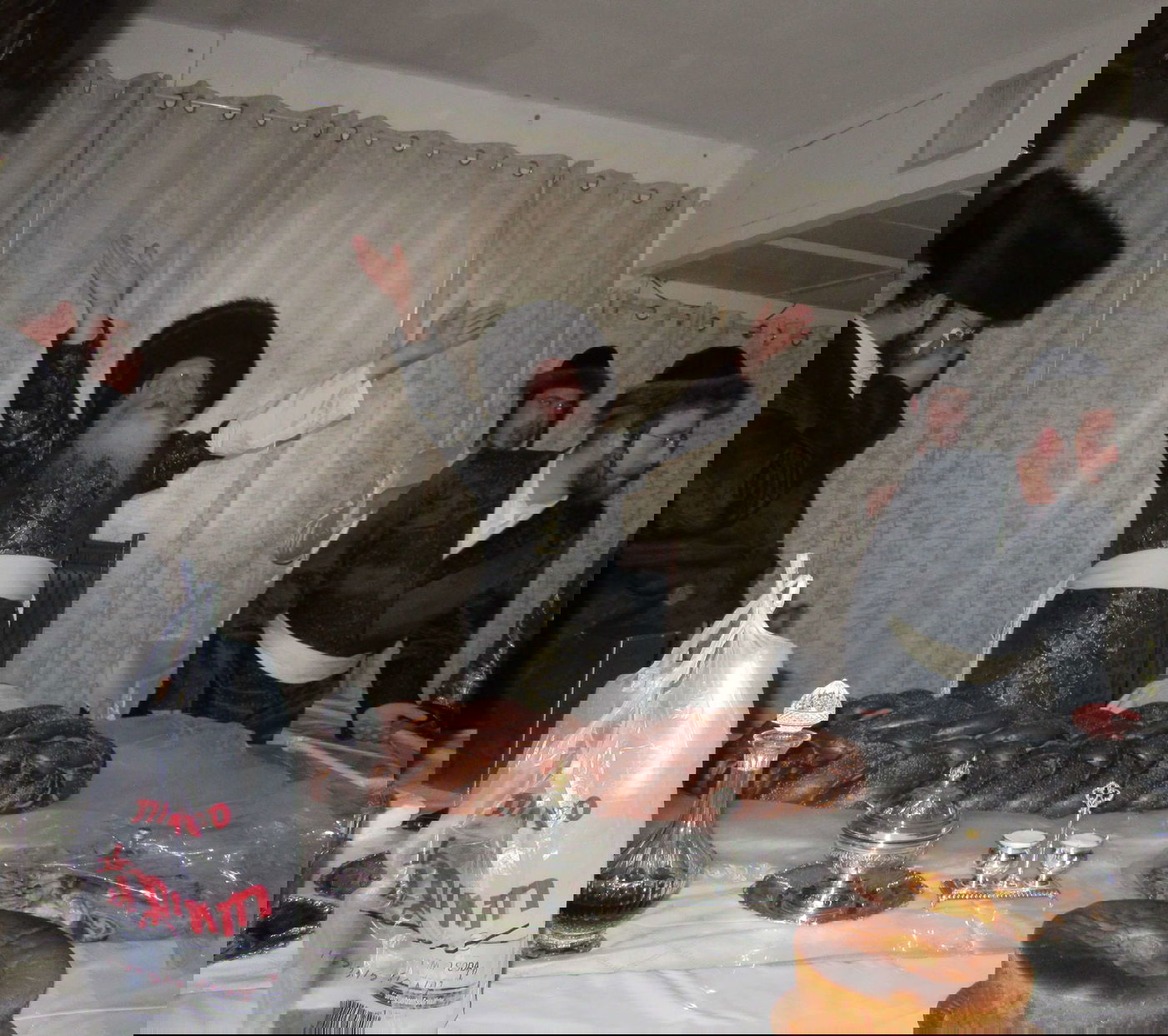 האדמו"ר רקד על השולחן; פורים בקרעטשניף קרית גת