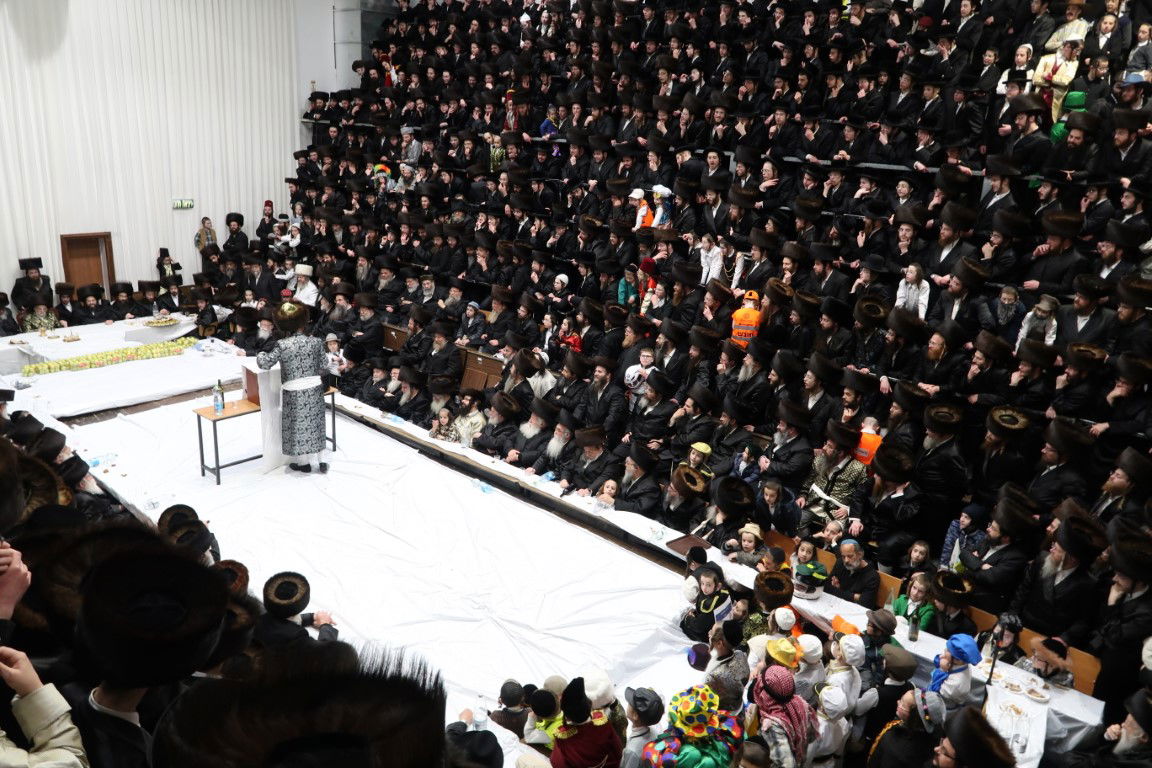 מראות חג הפורים בחסידות סערט ויז'ניץ