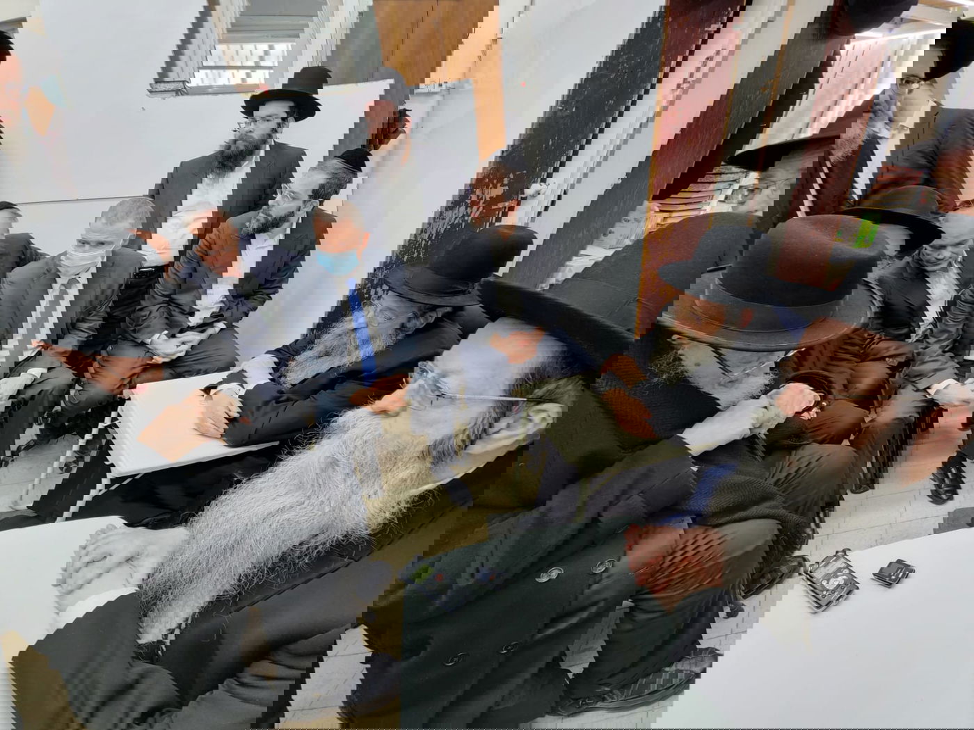 היום הרביעי • תיעוד הניחום בבית מרן הגר"ח זצוק"ל