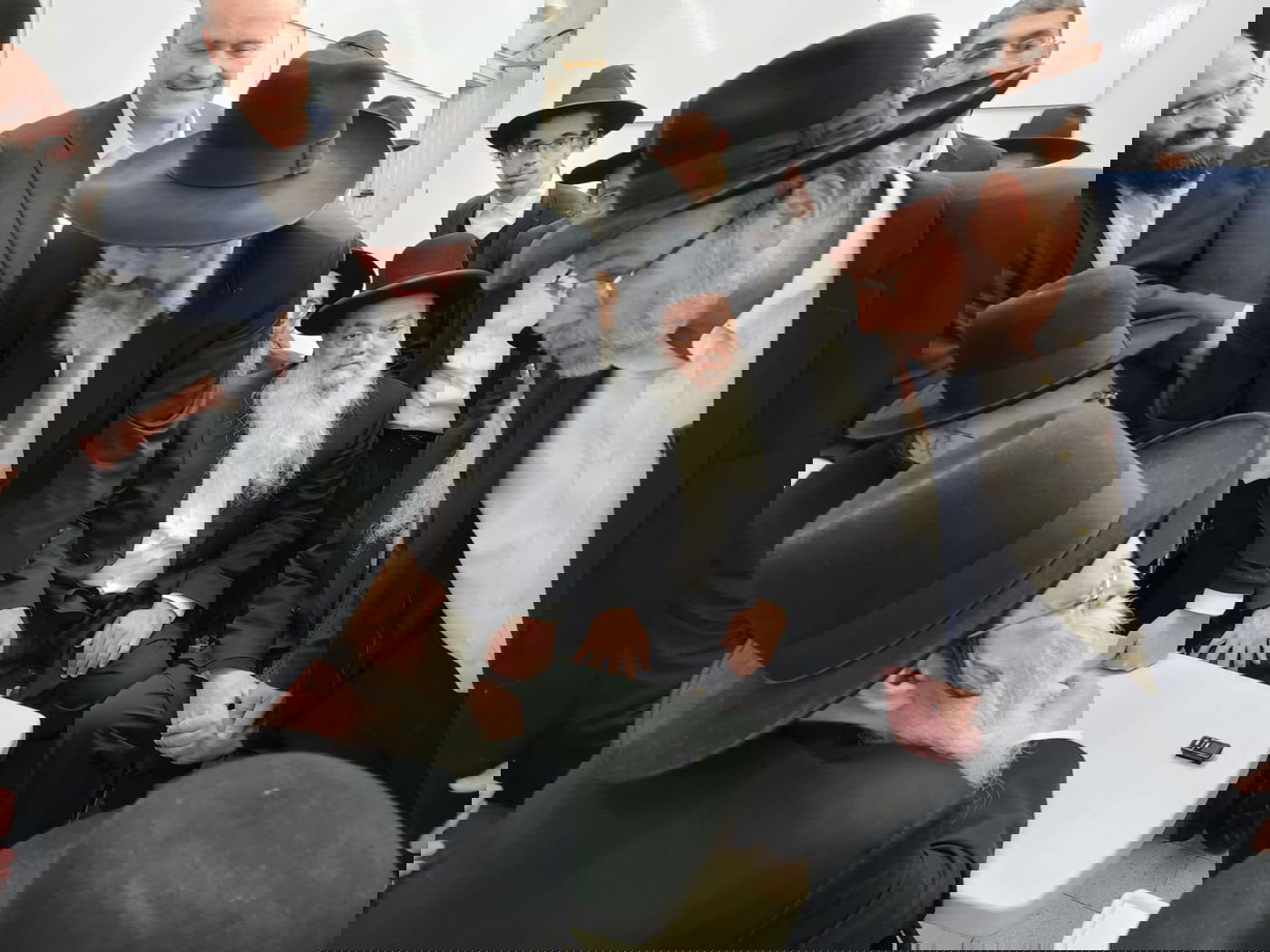 היום הרביעי • תיעוד הניחום בבית מרן הגר"ח זצוק"ל