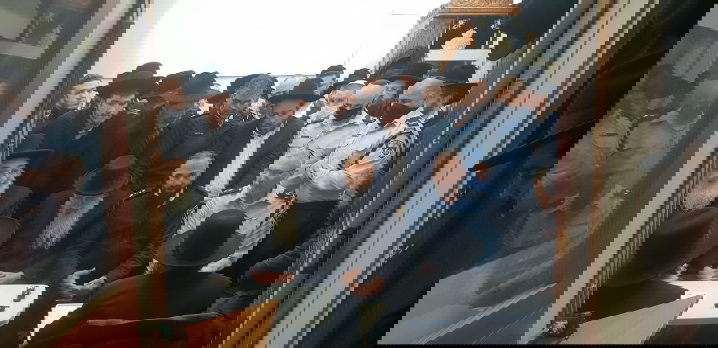 היום החמישי • תיעוד הניחום בבית מרן הגר"ח זצוק"ל