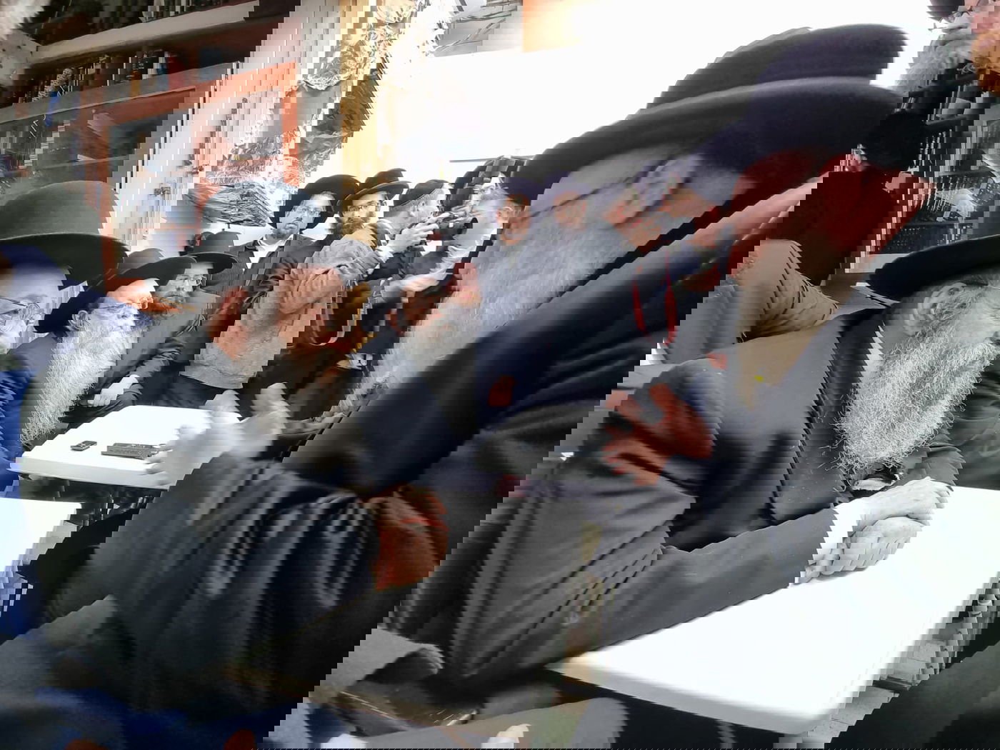 היום החמישי • תיעוד הניחום בבית מרן הגר"ח זצוק"ל