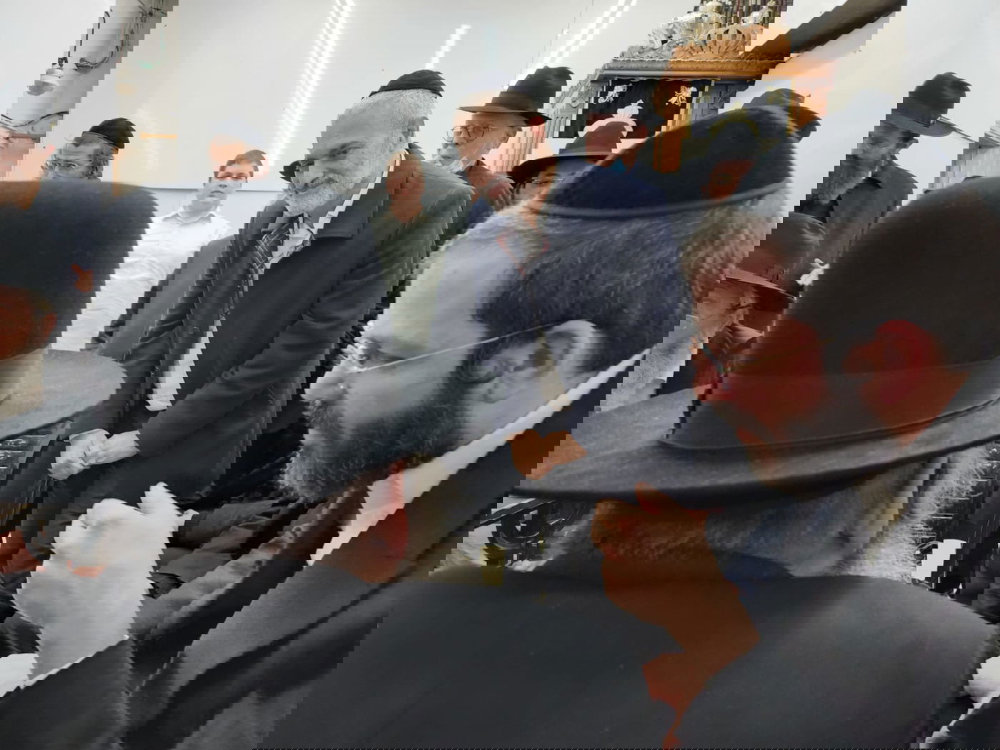 היום החמישי • תיעוד הניחום בבית מרן הגר"ח זצוק"ל