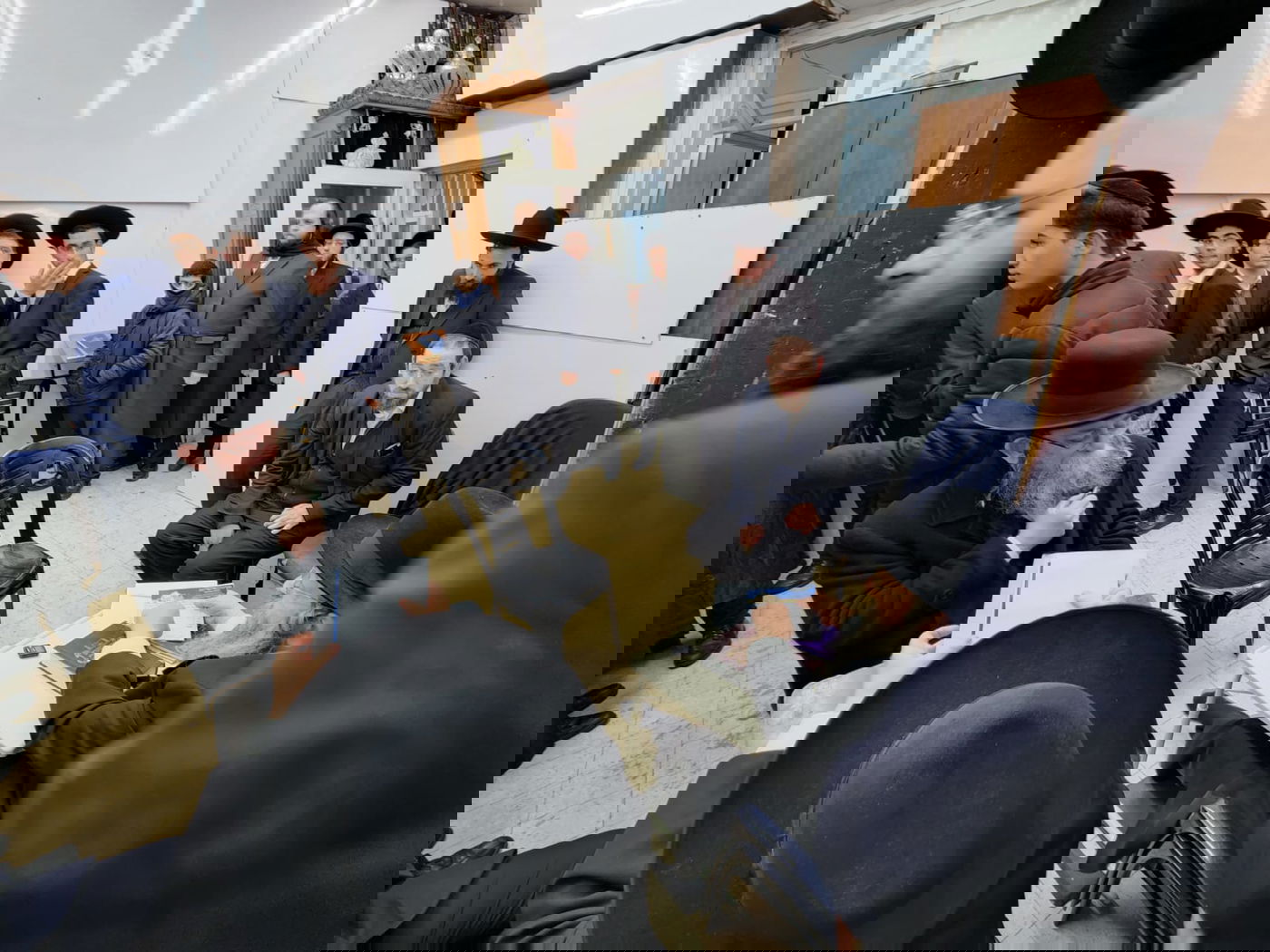 היום החמישי • תיעוד הניחום בבית מרן הגר"ח זצוק"ל