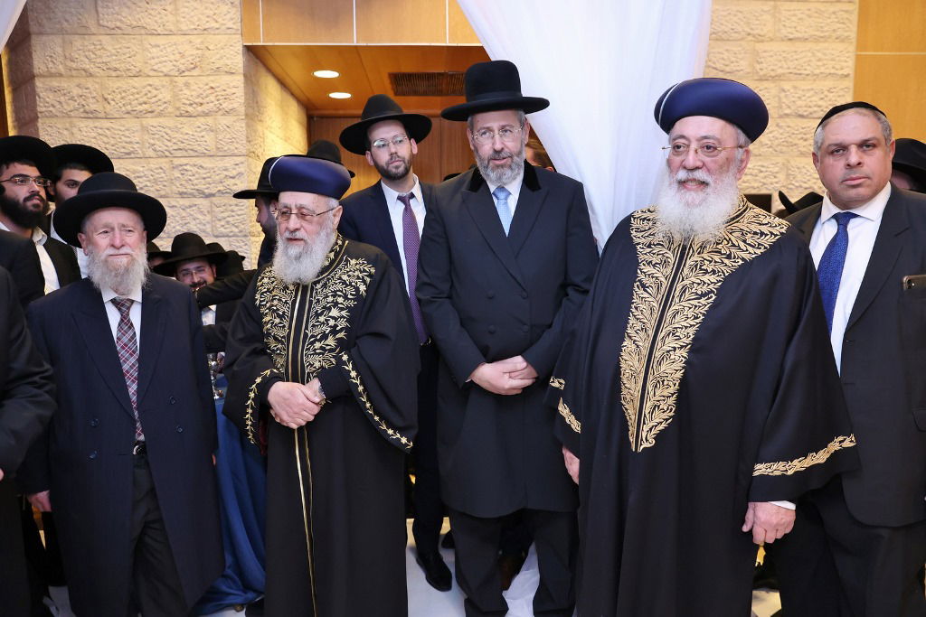 תיעוד: שמחת חתונת נכד הראשונים לציון