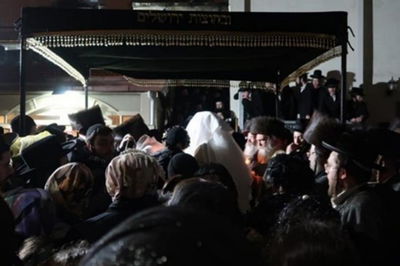 באישון ליל נחגגה החתונה שכמעט בוטלה