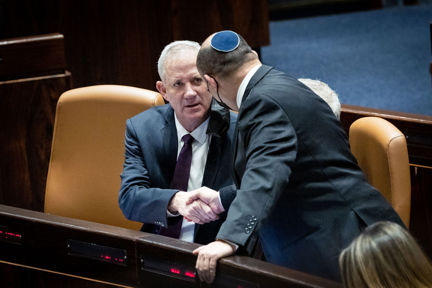 בנט וגנץ. ארכיון