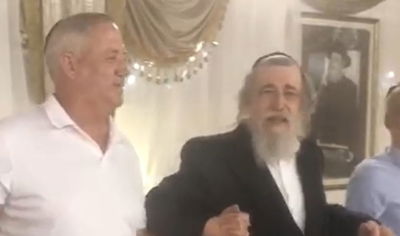 שפירא עם בני גנץ