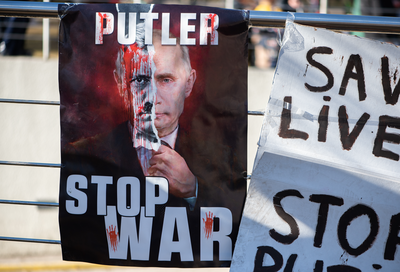 נחשף: זה הדבר שעשו למפגינים נגד פוטין