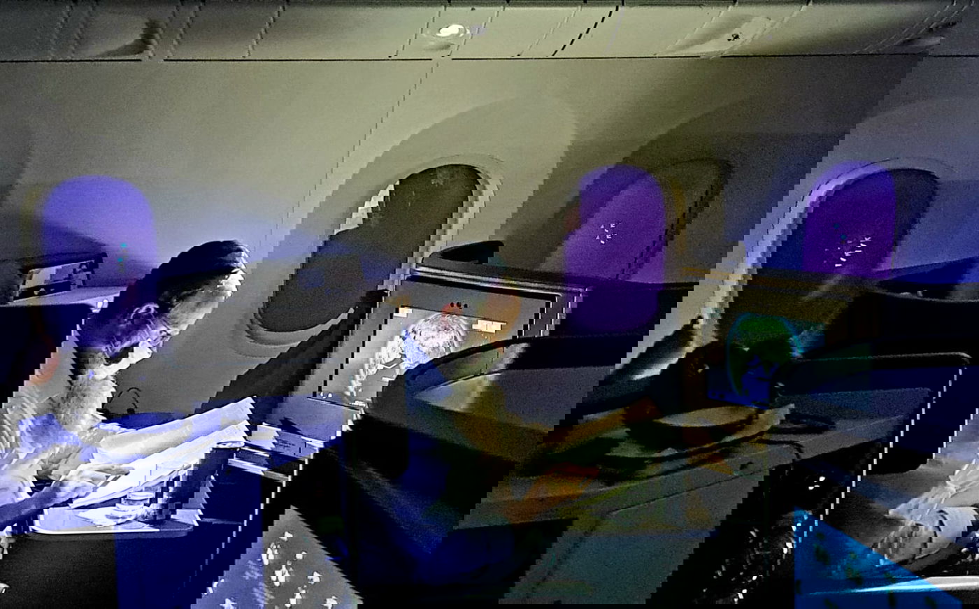 הרב דורפמן בדרך לבנגקוק. סוף טוב