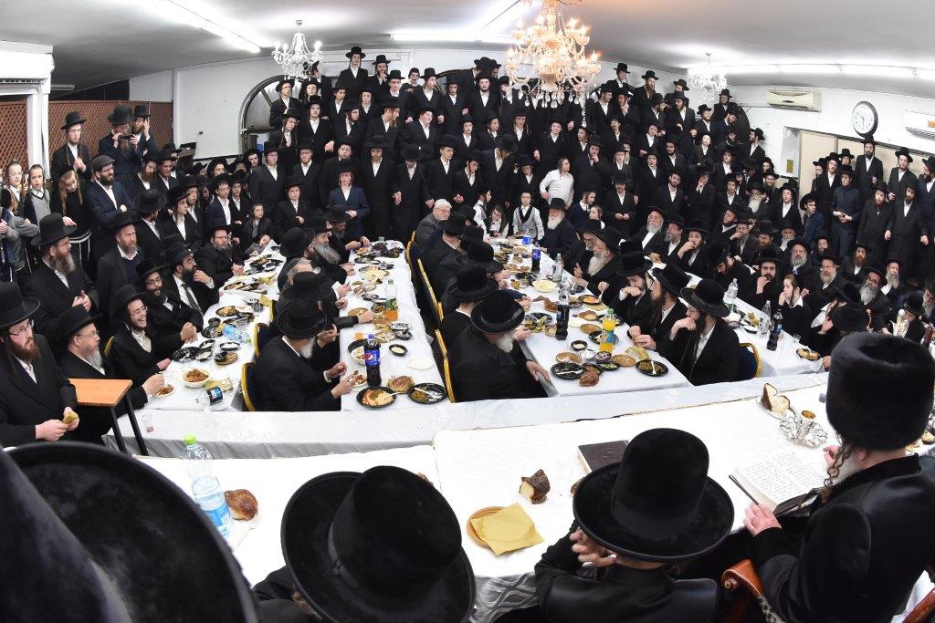 שמחת הבר מצווה לנכד האדמו"ר ממודז'יץ