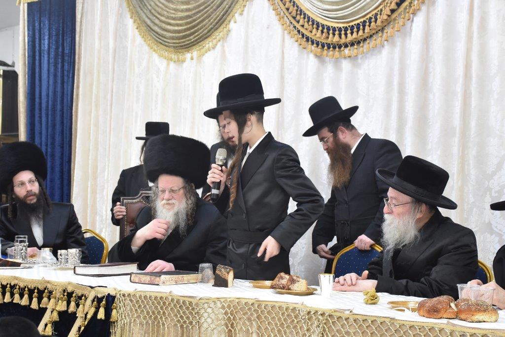 שמחת הבר מצווה לנכד האדמו"ר ממודז'יץ