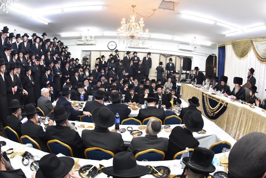 שמחת הבר מצווה לנכד האדמו"ר ממודז'יץ