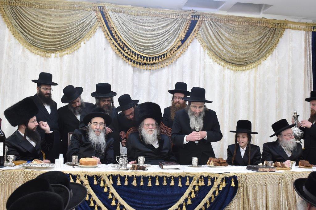 שמחת הבר מצווה לנכד האדמו"ר ממודז'יץ