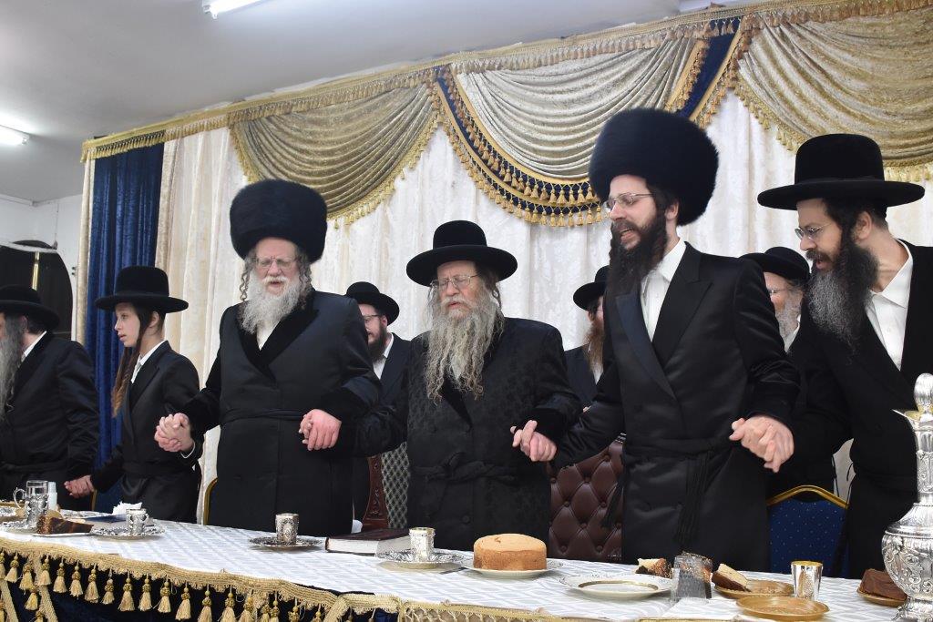 שמחת הבר מצווה לנכד האדמו"ר ממודז'יץ