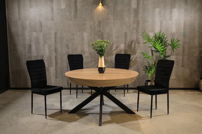 זמן להחליף ספה או להתחדש בשולחן