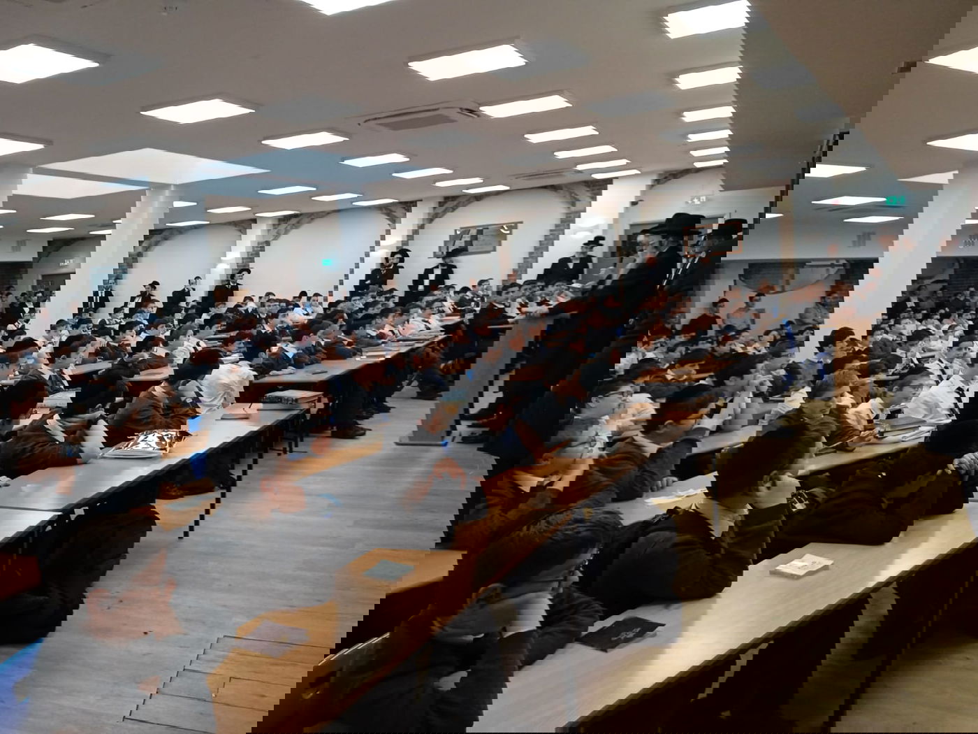 אלפים השתתפו בעצרות הספד למרן הגר"ח קנייבסקי