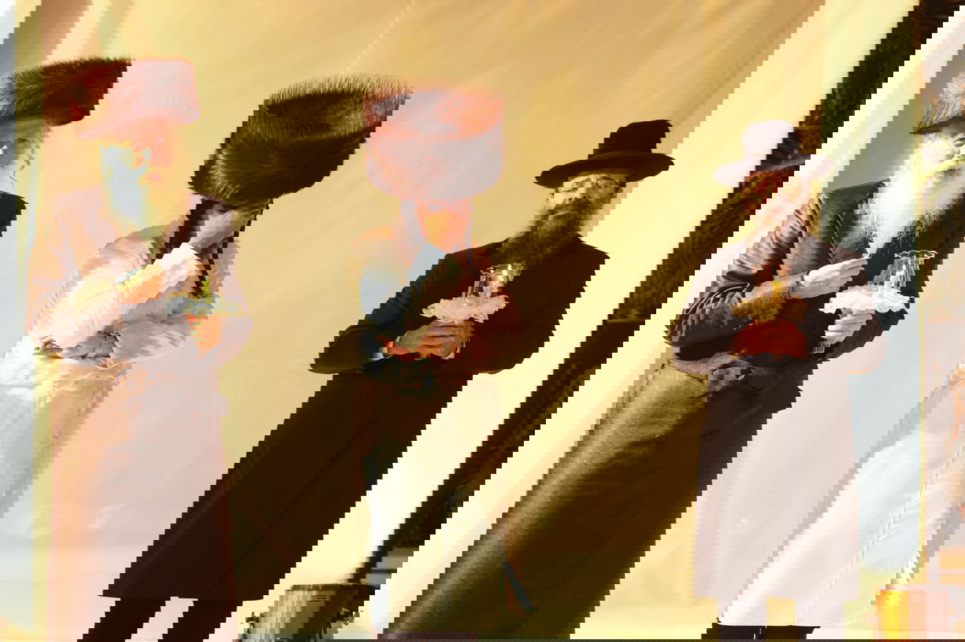 הרנטגן השיא את בנו; המונים השתתפו • צפו