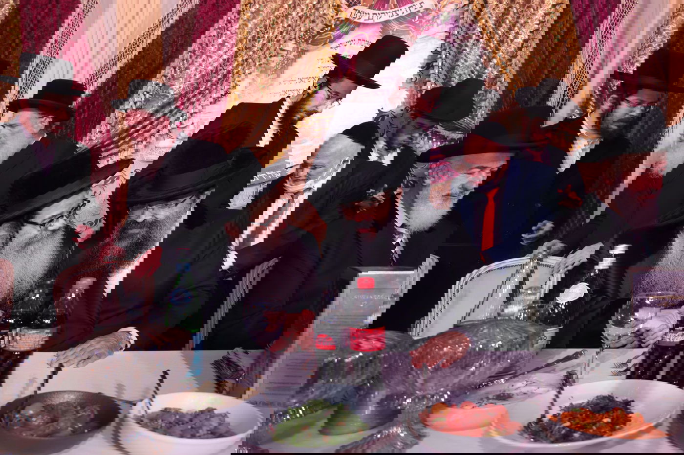 הרנטגן השיא את בנו; המונים השתתפו • צפו