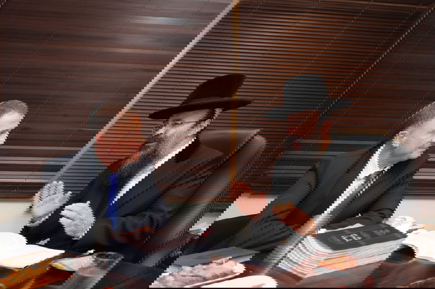 הרנטגן השיא את בנו; המונים השתתפו • צפו