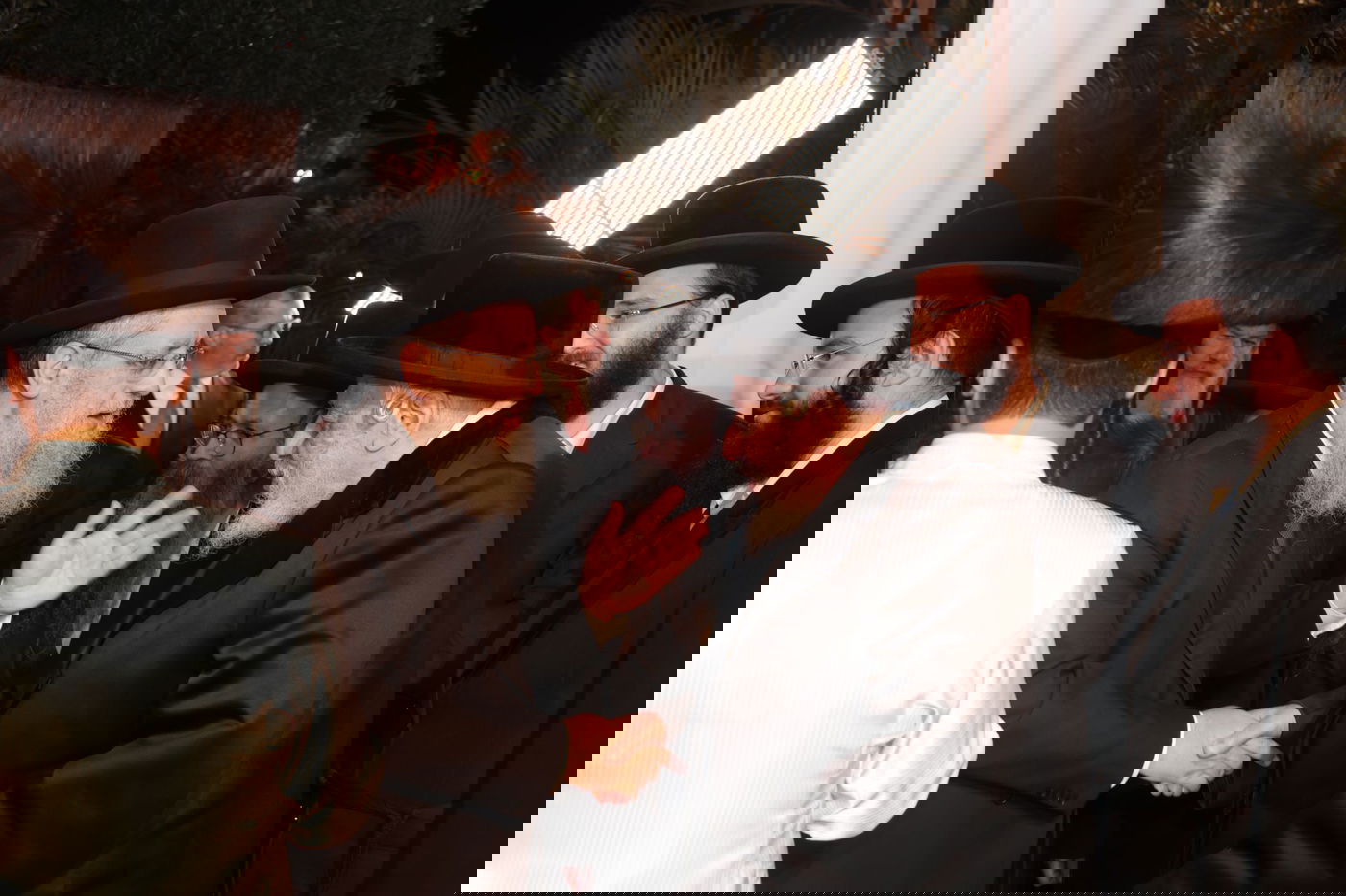 הרנטגן השיא את בנו; המונים השתתפו • צפו