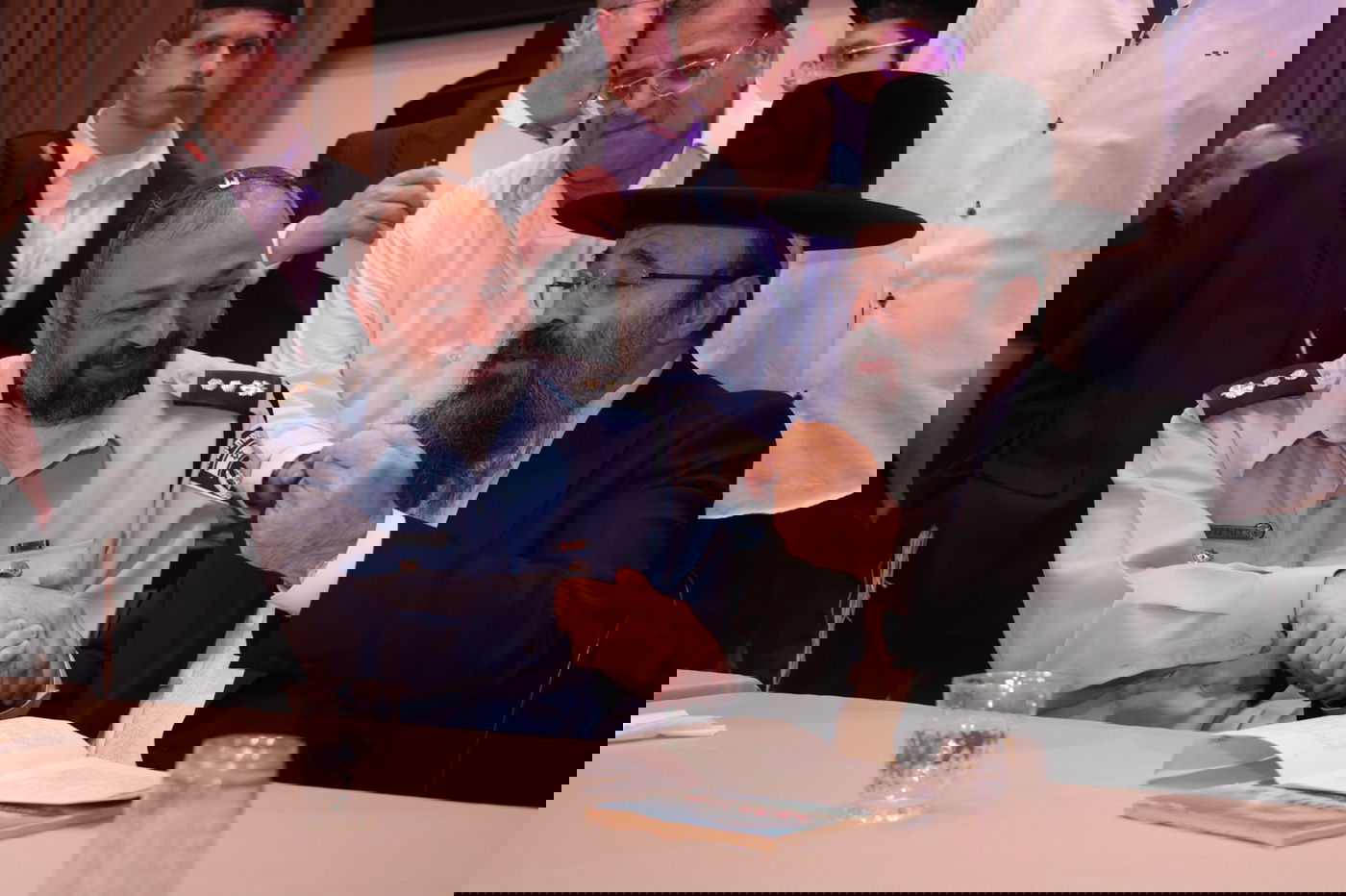 הרנטגן השיא את בנו; המונים השתתפו • צפו