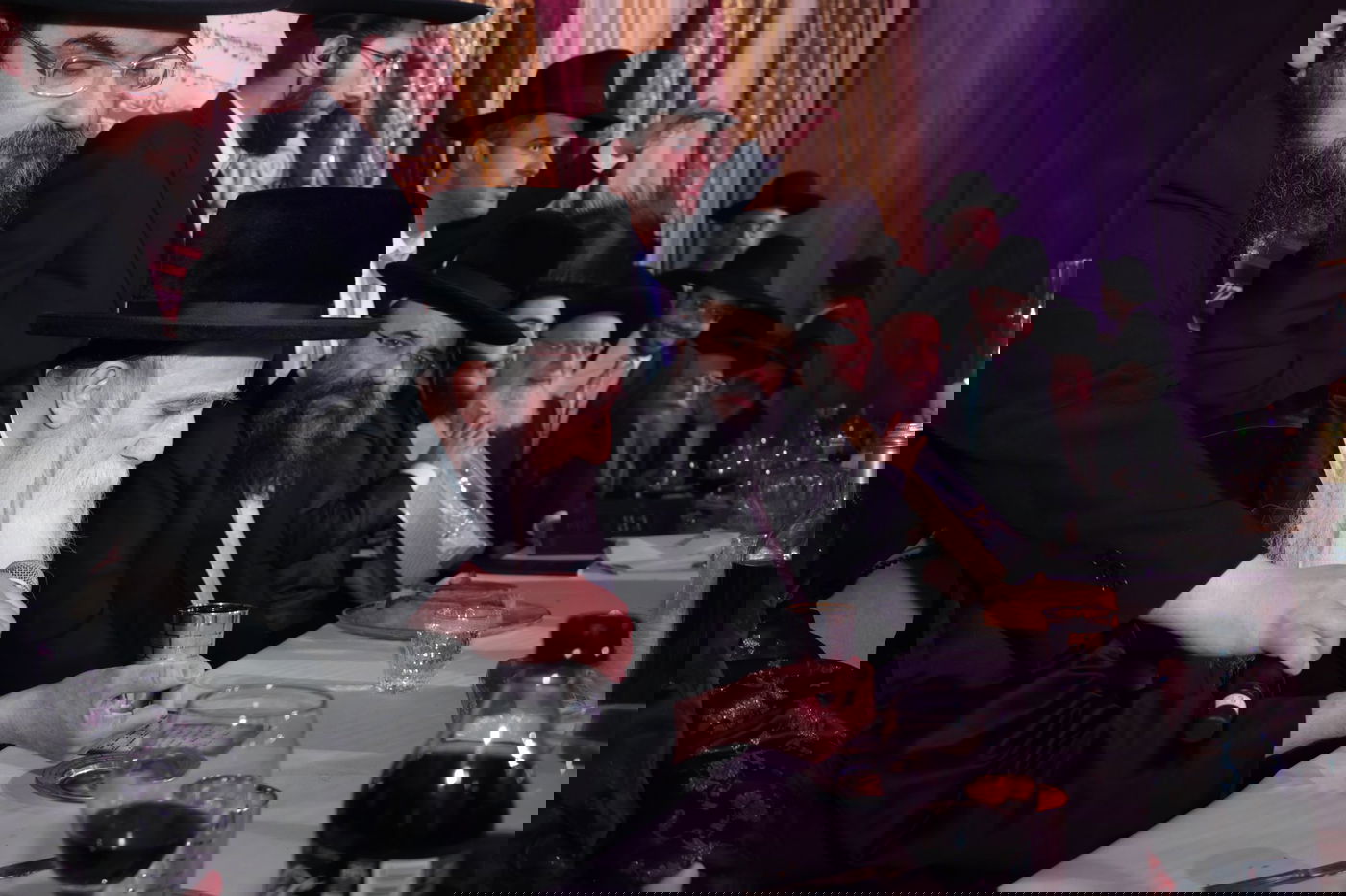 הרנטגן השיא את בנו; המונים השתתפו • צפו