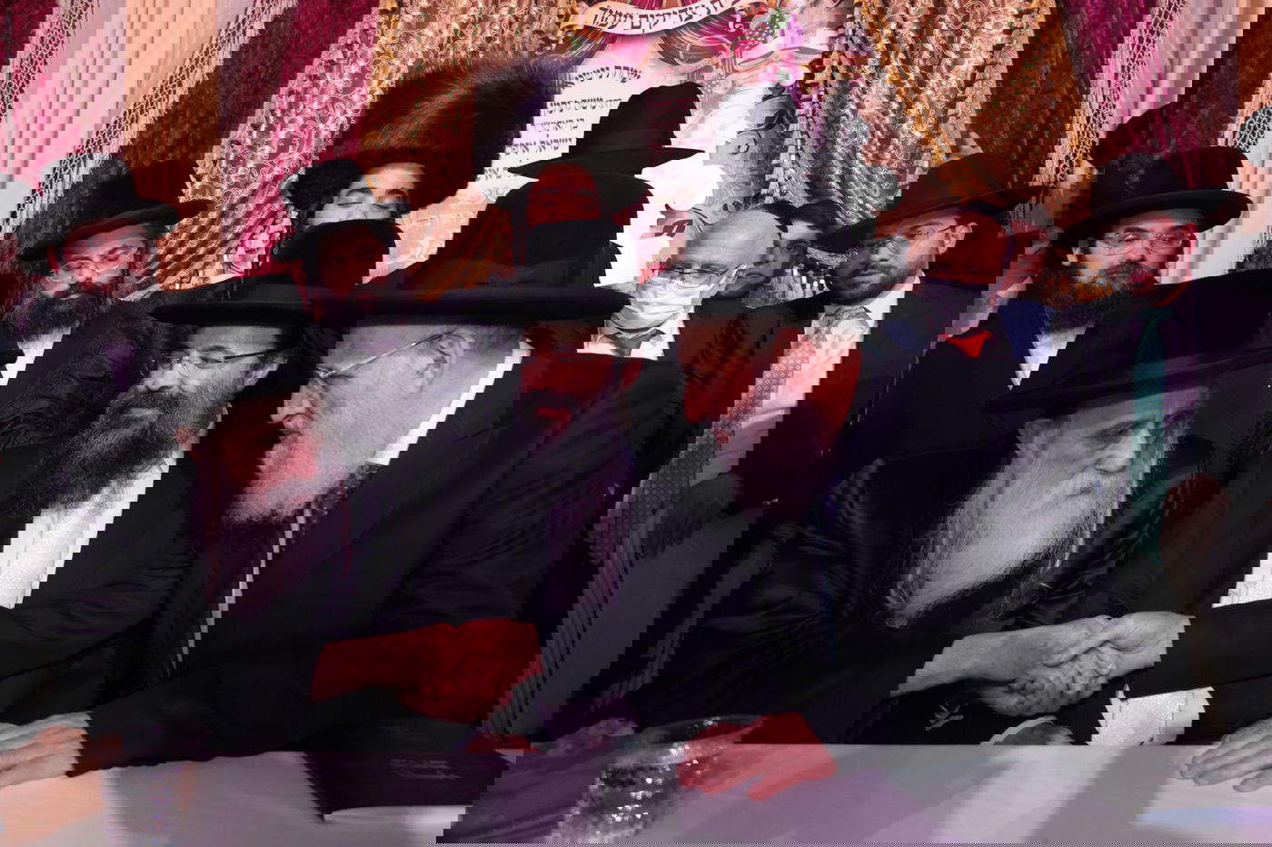 הרנטגן השיא את בנו; המונים השתתפו • צפו