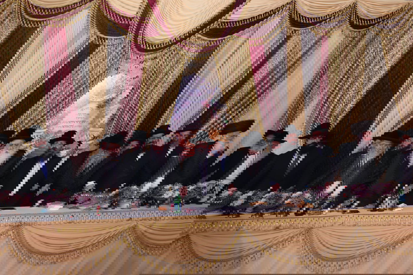 הרנטגן השיא את בנו; המונים השתתפו • צפו