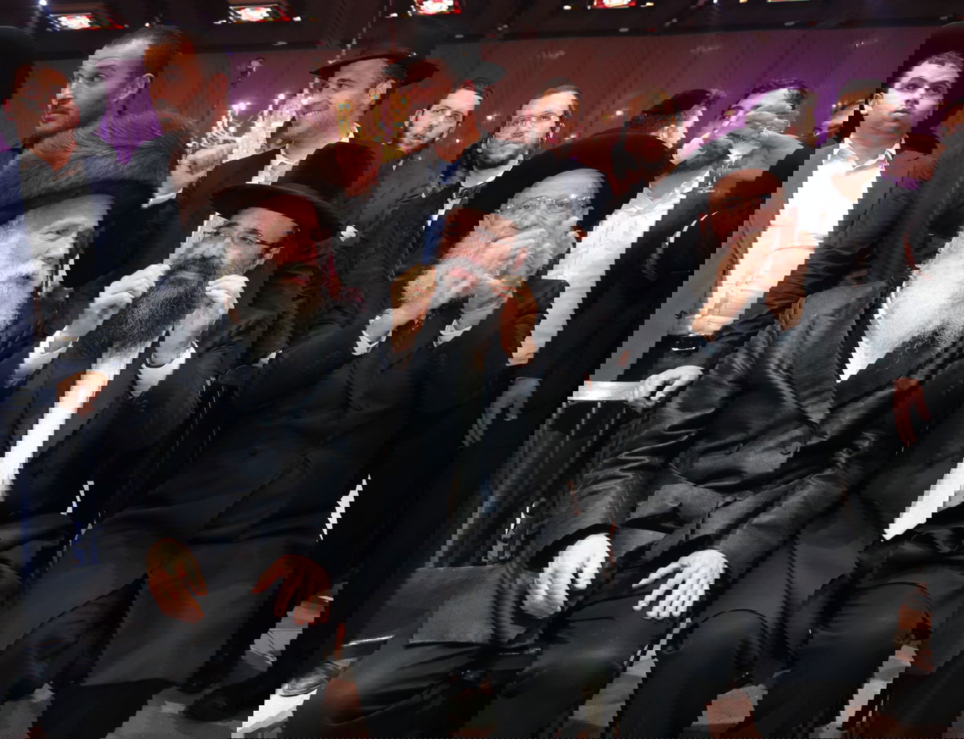 הרנטגן השיא את בנו; המונים השתתפו • צפו