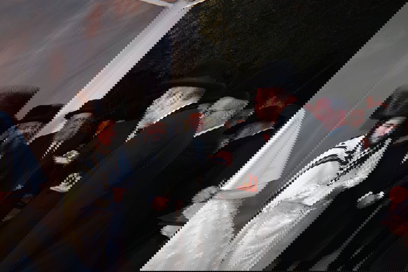 הרנטגן השיא את בנו; המונים השתתפו • צפו