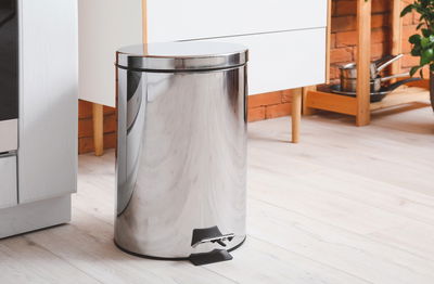 הפח מדיף ריח רע? כך תבטלו אותו - במקום